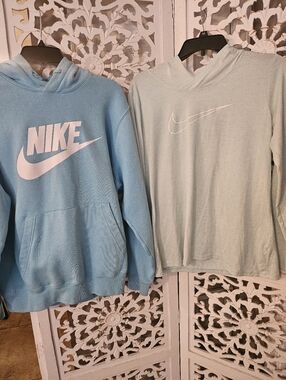 Nike Bundle! Medium Hoodie & Large Dri Fit Hooded Tee